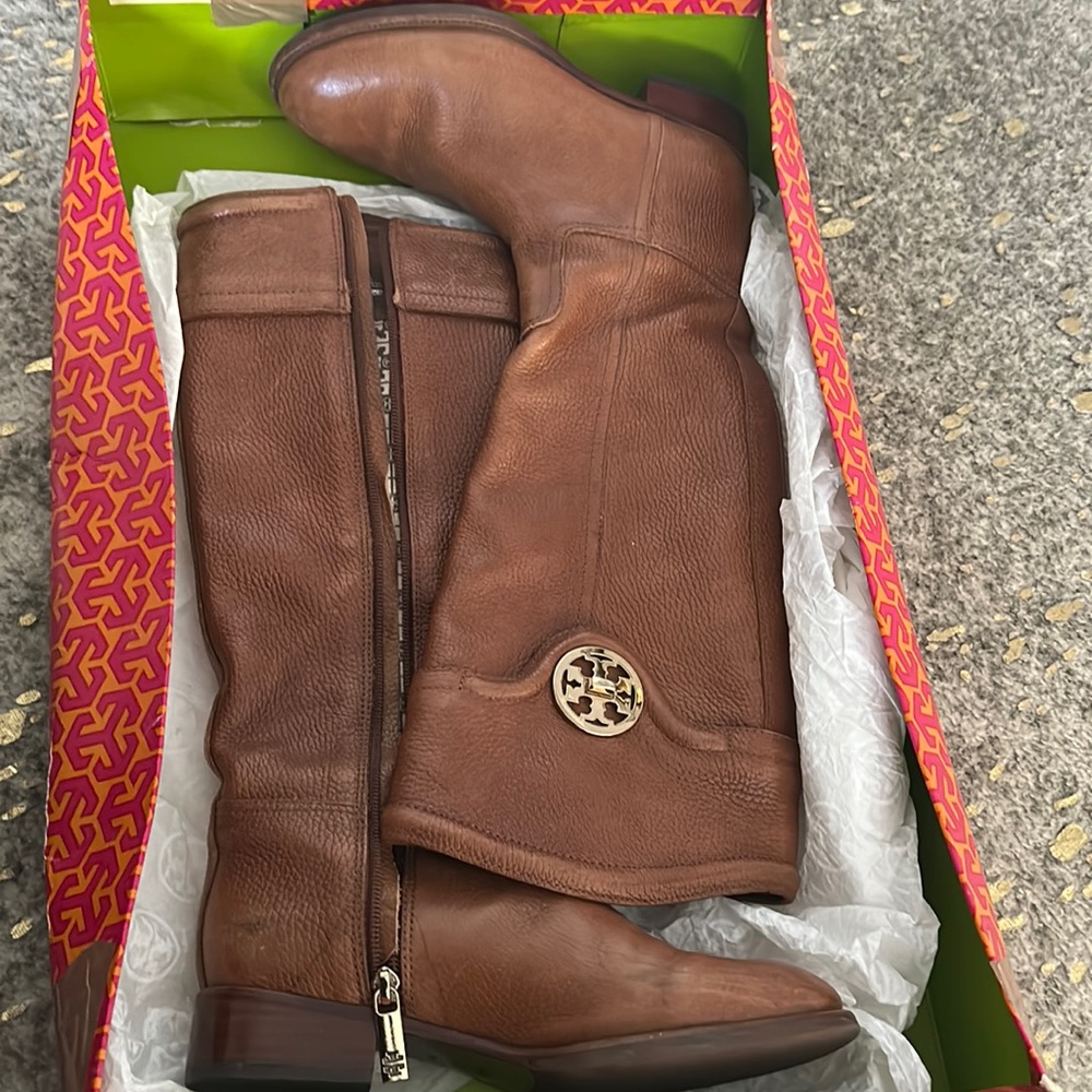 Tory Burch women’s boots brown up to the knee 7 shoes zipper